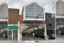 The indoor market in the Rhiw shopping centre is closed awaiting repairs.