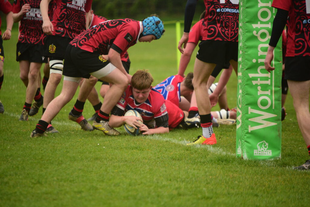 Morgan Richards scoring the opening try.
