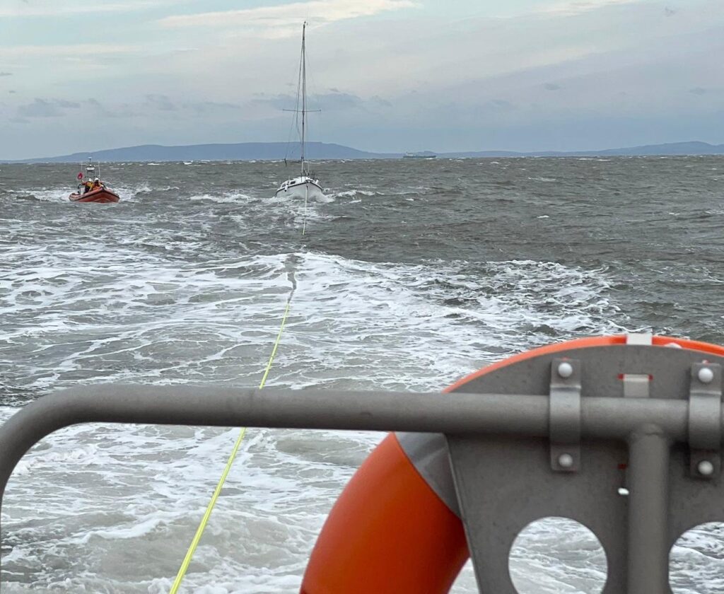 Barry Dock ALB towing the yacht. Photo by RNLI/Barry Dock.