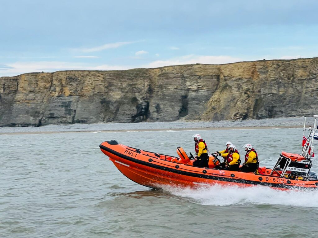 Porthcawl RNLI assisting. Photo by RNLI/Barry Dock.