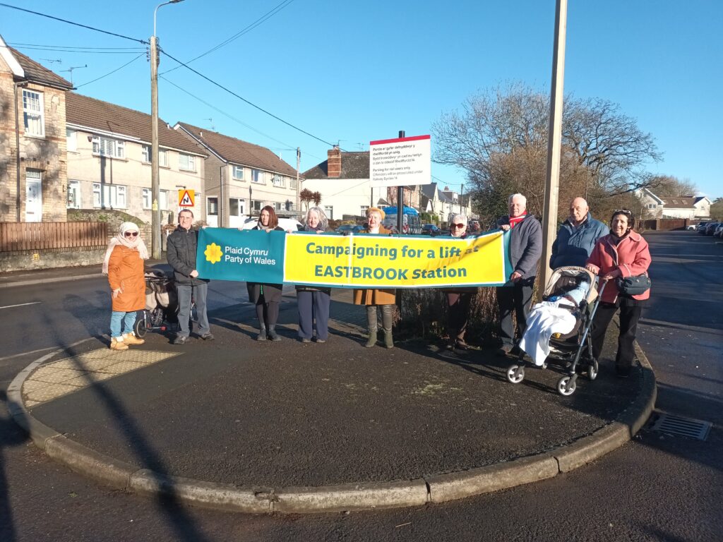 A campaign has launched for lifts to be installed at Eastbrook Station in Dinas Powys. Photo: LDRS.