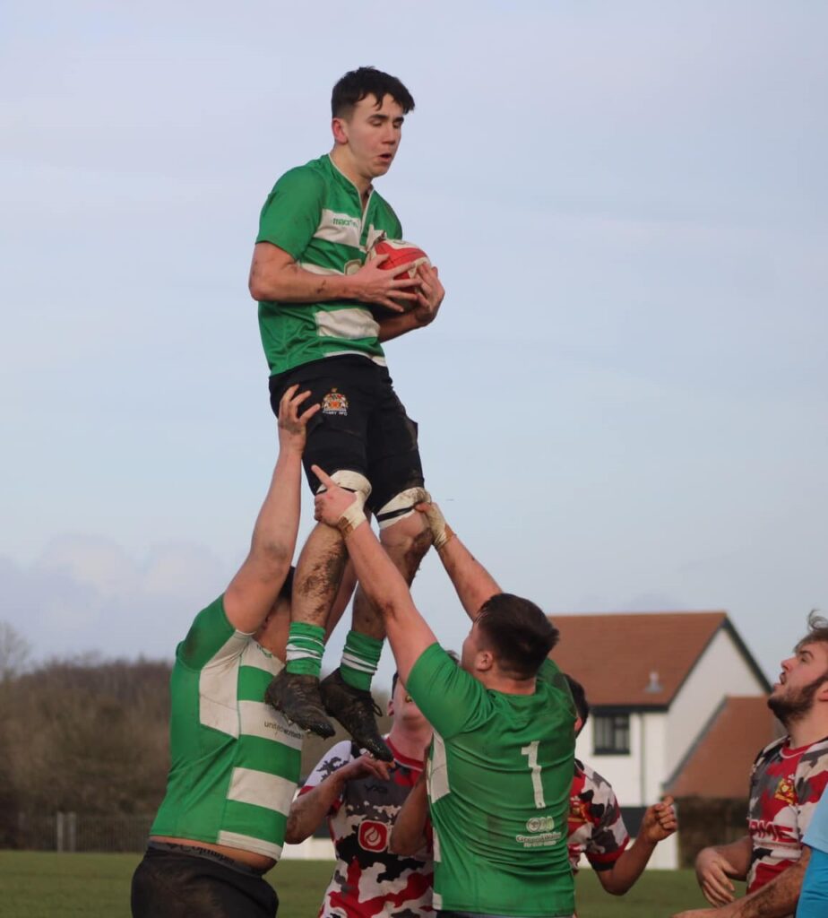 Joe Morris wins clean lineout possession. Photo by Judith Dutton.