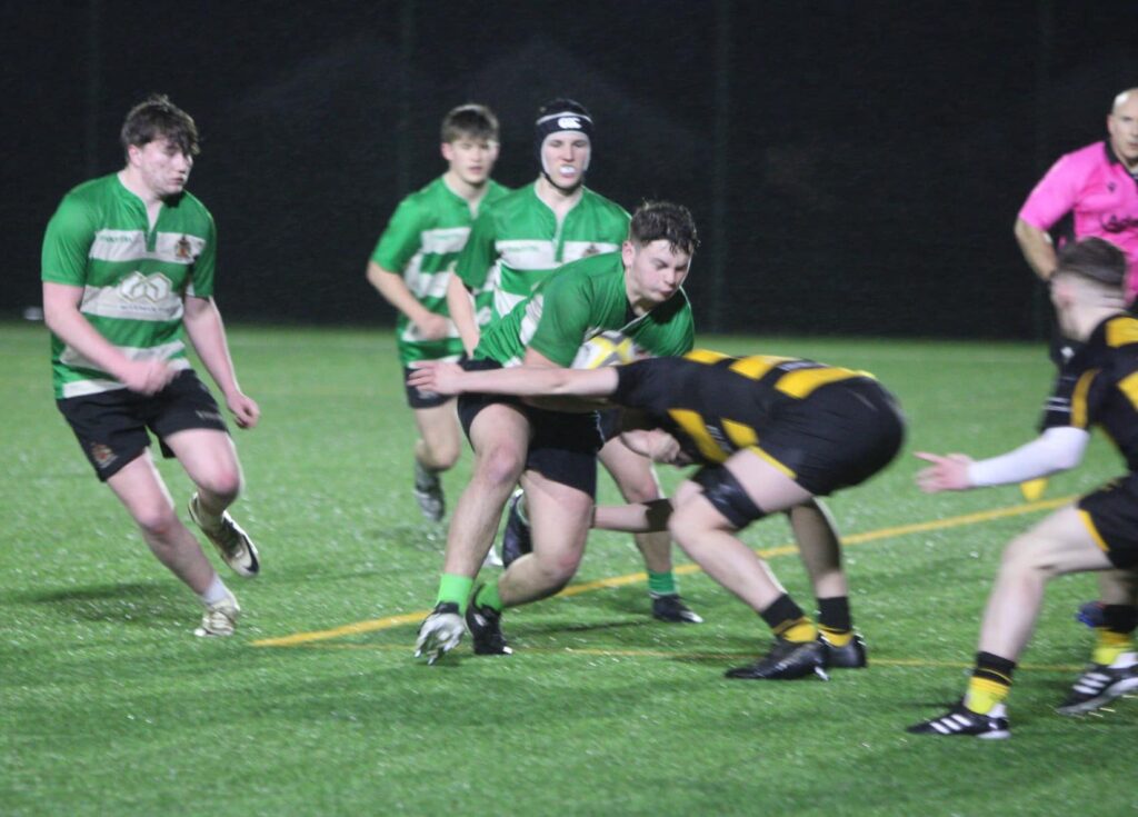 No8 Riley Hawkins on the charge. Photo by Judith Dutton.