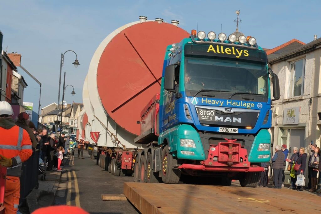 The load inches its way over the River Thaw bridge. Photo by Alan R Thomas, Instagram @art.wales311