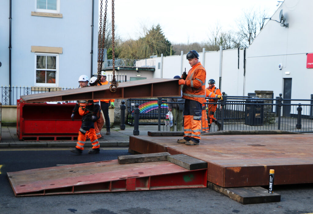 Building the reinforcing structure for the Thaw bridge. Photo by Glyn Evans