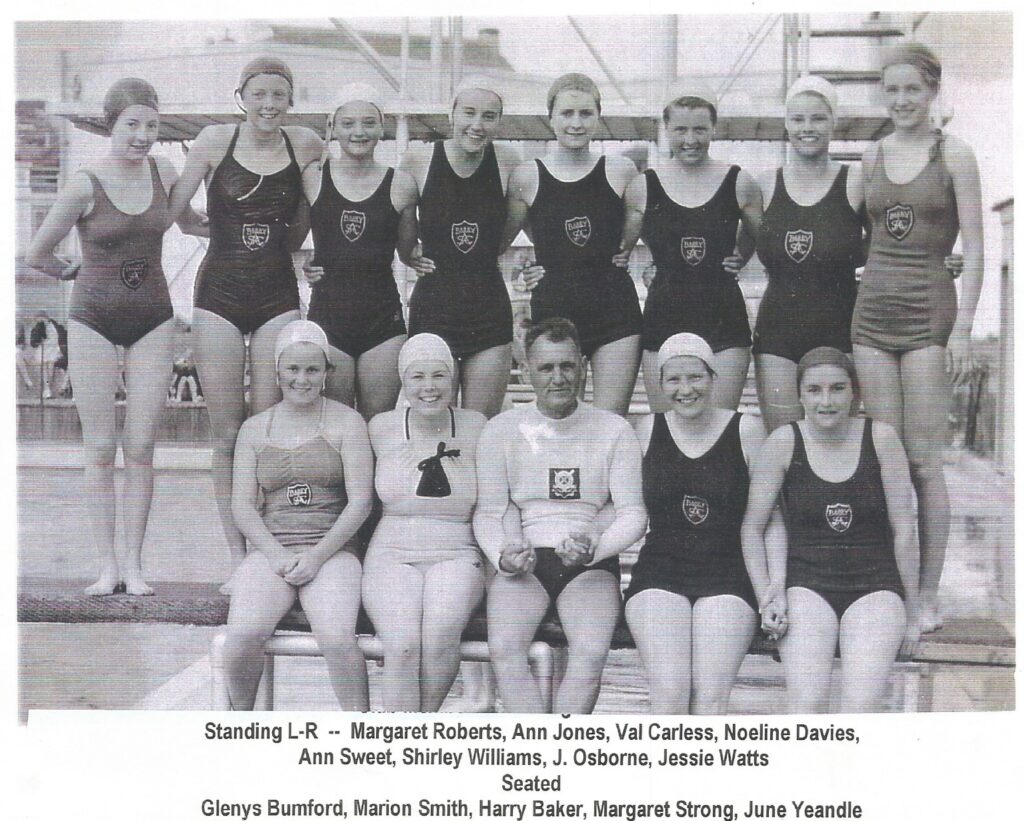 The Knap Pool pictured in a 1948 post card.