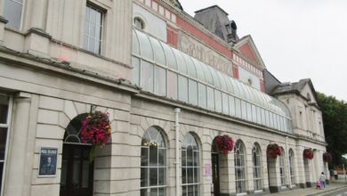 Police were called to Swansea Grand Theatre. Photo: Colin Smith Geograph.