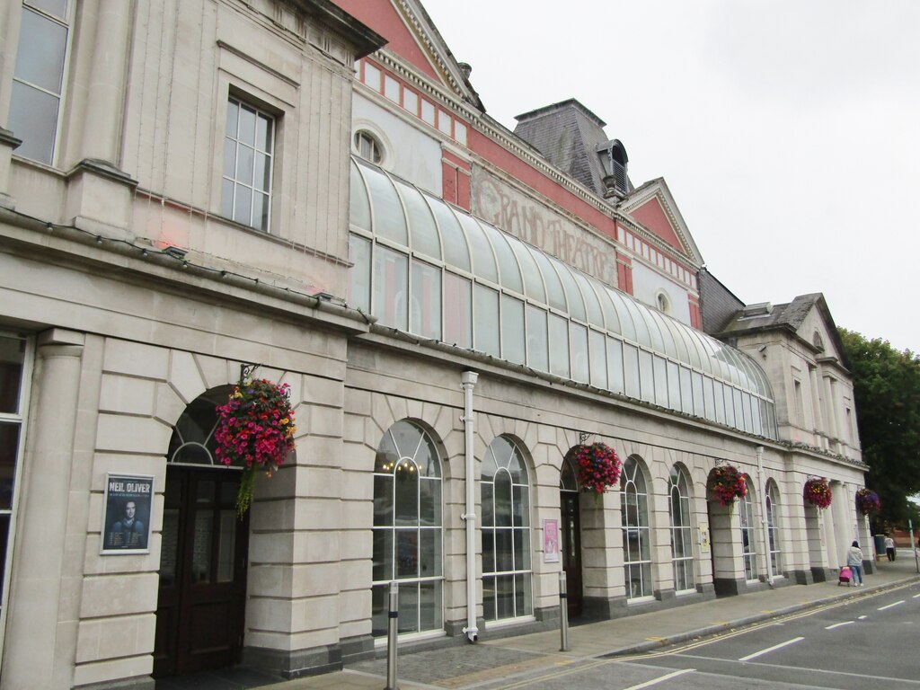Police were called to Swansea Grand Theatre. Photo: Colin Smith Geograph.