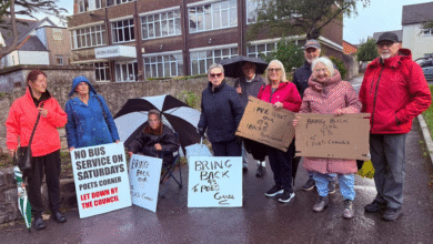 The protestors was want the 93 bus service in Poets Corner to be brought back.