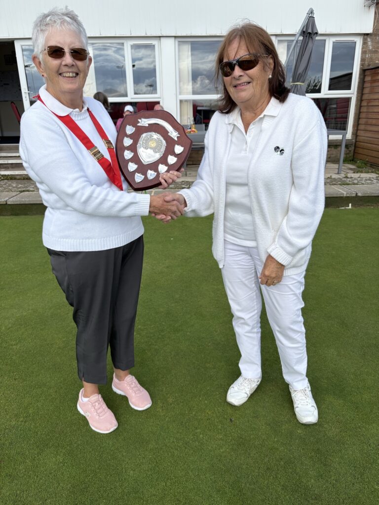 Ladies Tyro winner Gill Daniels (right) with Dilys Hurley.