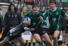 Right wing Charlie Hutton cuts inside an opponent. Photo by Isha Patel.