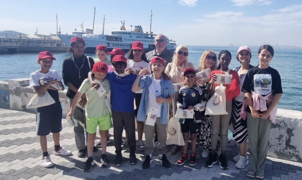 Jenner Park pupils arrive in Istanbul.