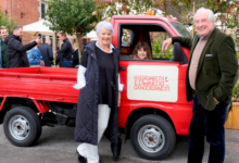 Sir Gareth Edwards and his wife.