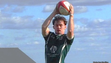 Man of the match Charlie Hutton secures possession at the lineout. Photo by Ben Stradling.